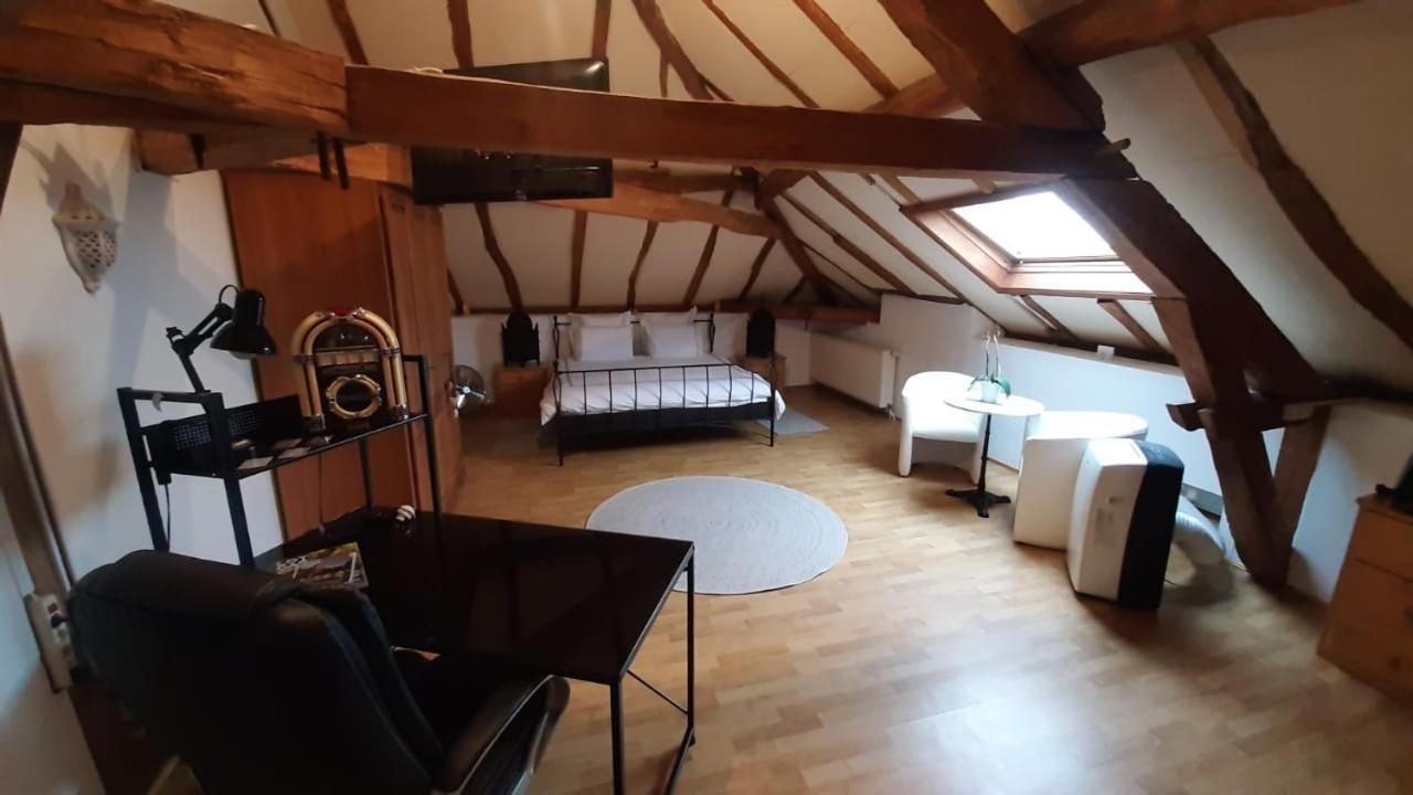 En Bord De Riviere Bed & Breakfast Casseneuil Exterior photo