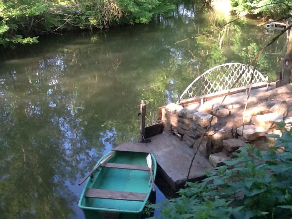 En Bord De Riviere Bed & Breakfast Casseneuil Exterior photo