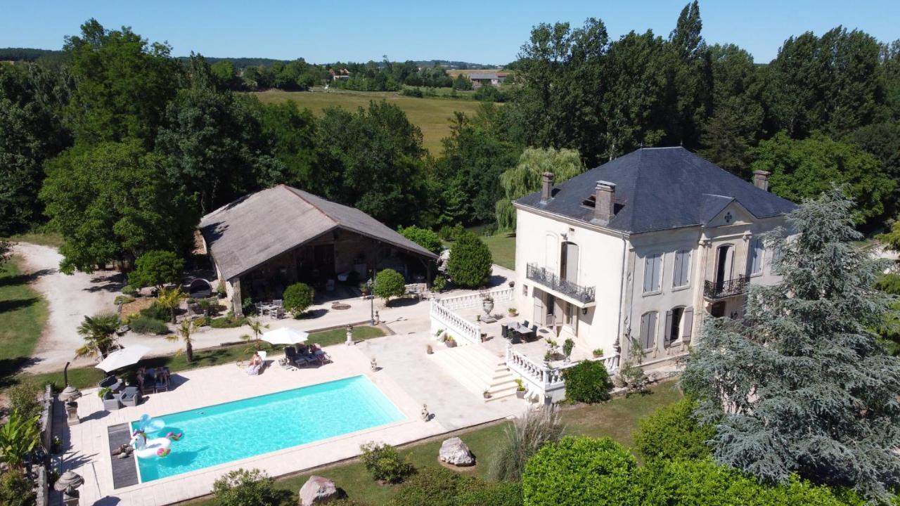 En Bord De Riviere Bed & Breakfast Casseneuil Exterior photo