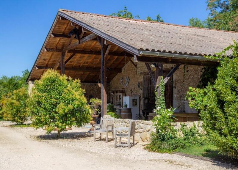 En Bord De Riviere Bed & Breakfast Casseneuil Exterior photo